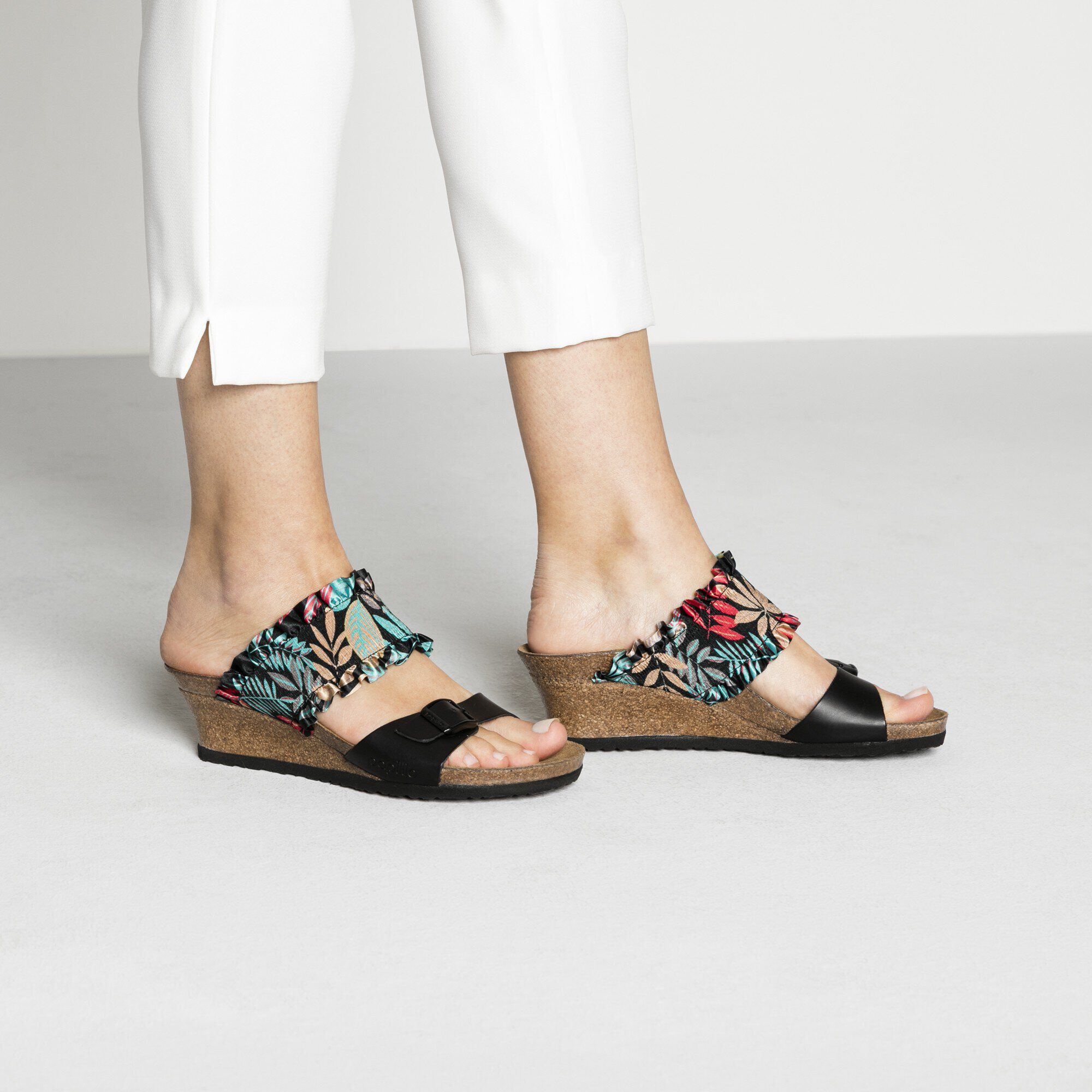 Della Stretch/Natural Leather