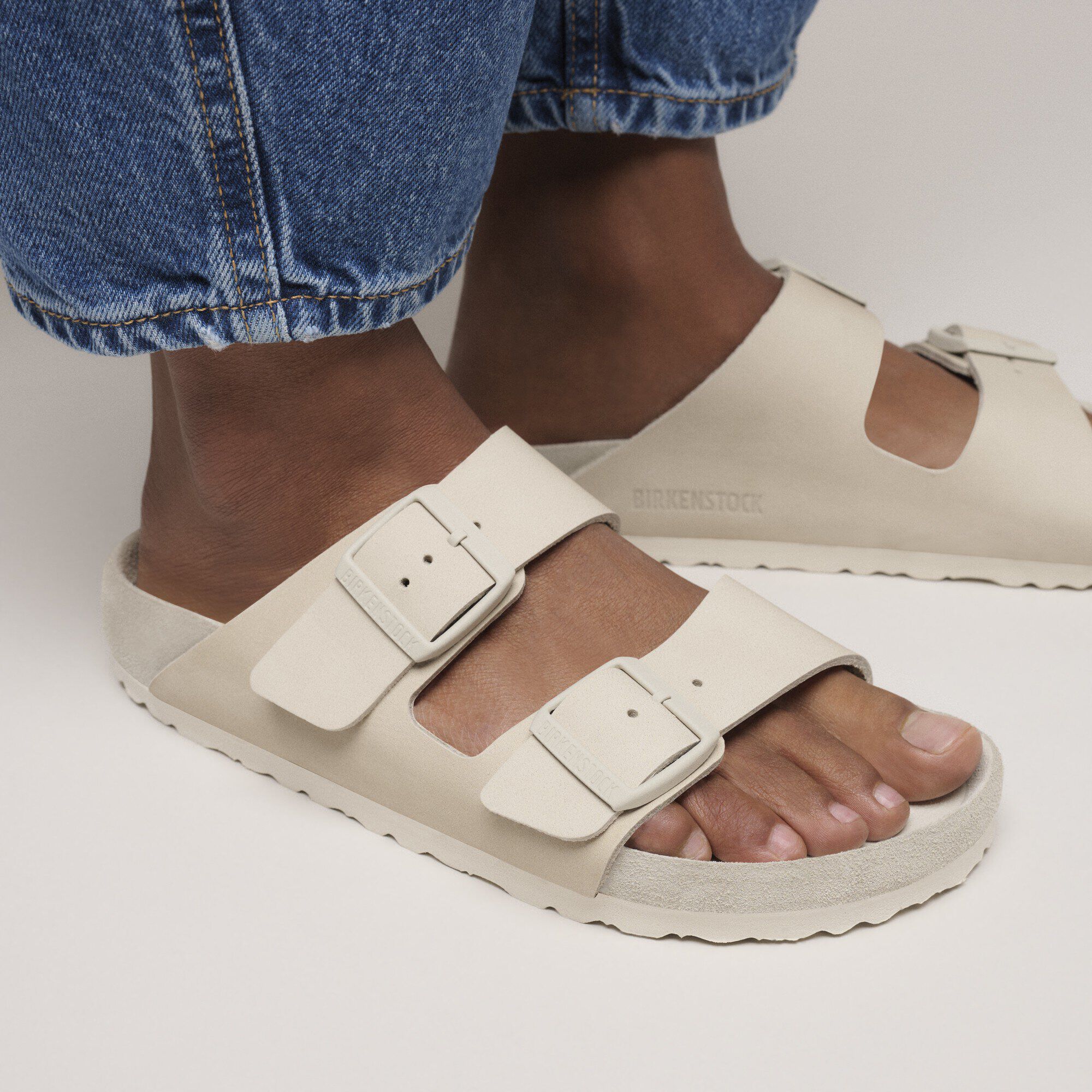 Arizona Nubuck Leather Close-up with a female model