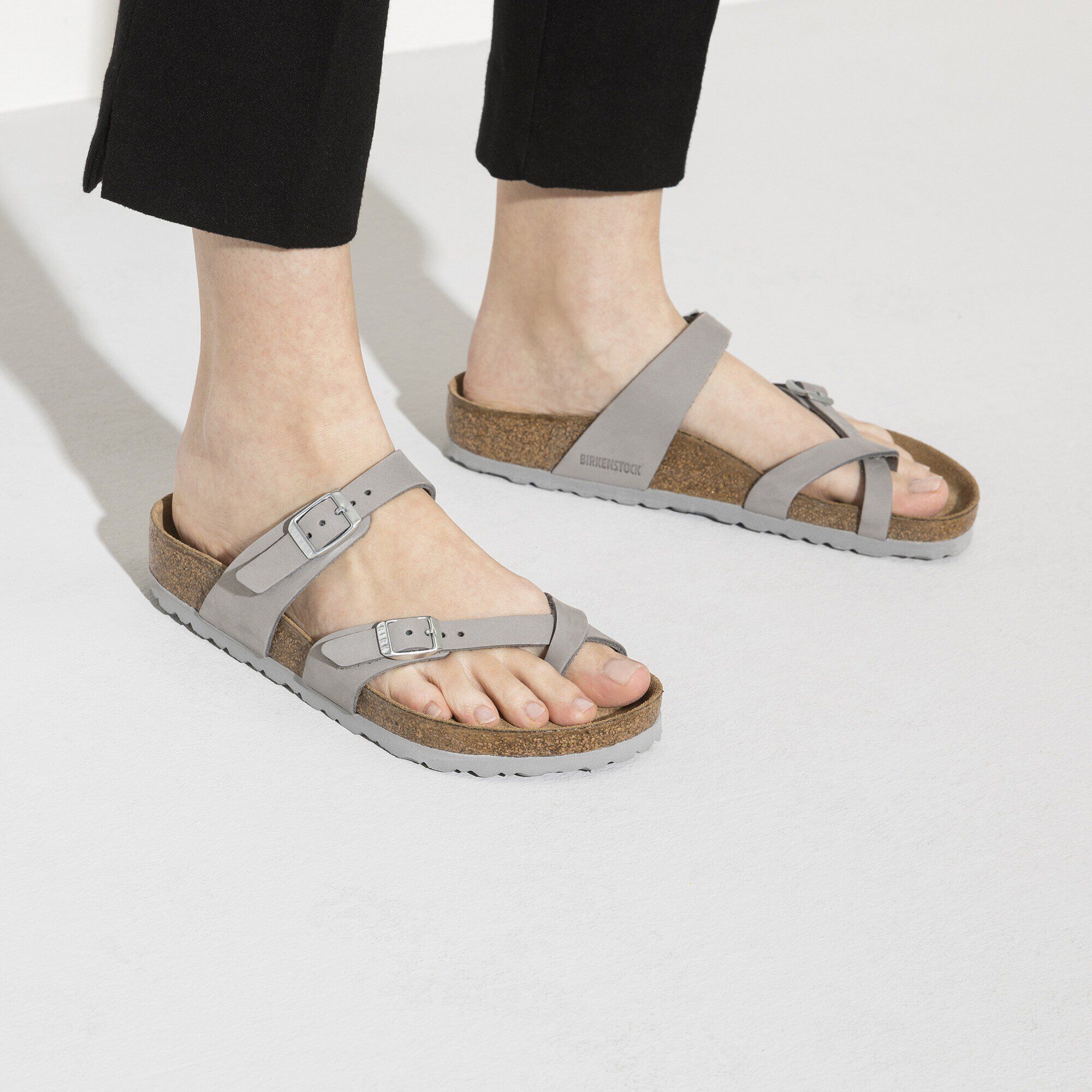 gris【レア！】BIRKENSTOCK Mayari ベルベット素材37 gris【レア！】BIRKENSTOCK Mayari ベルベット素材37