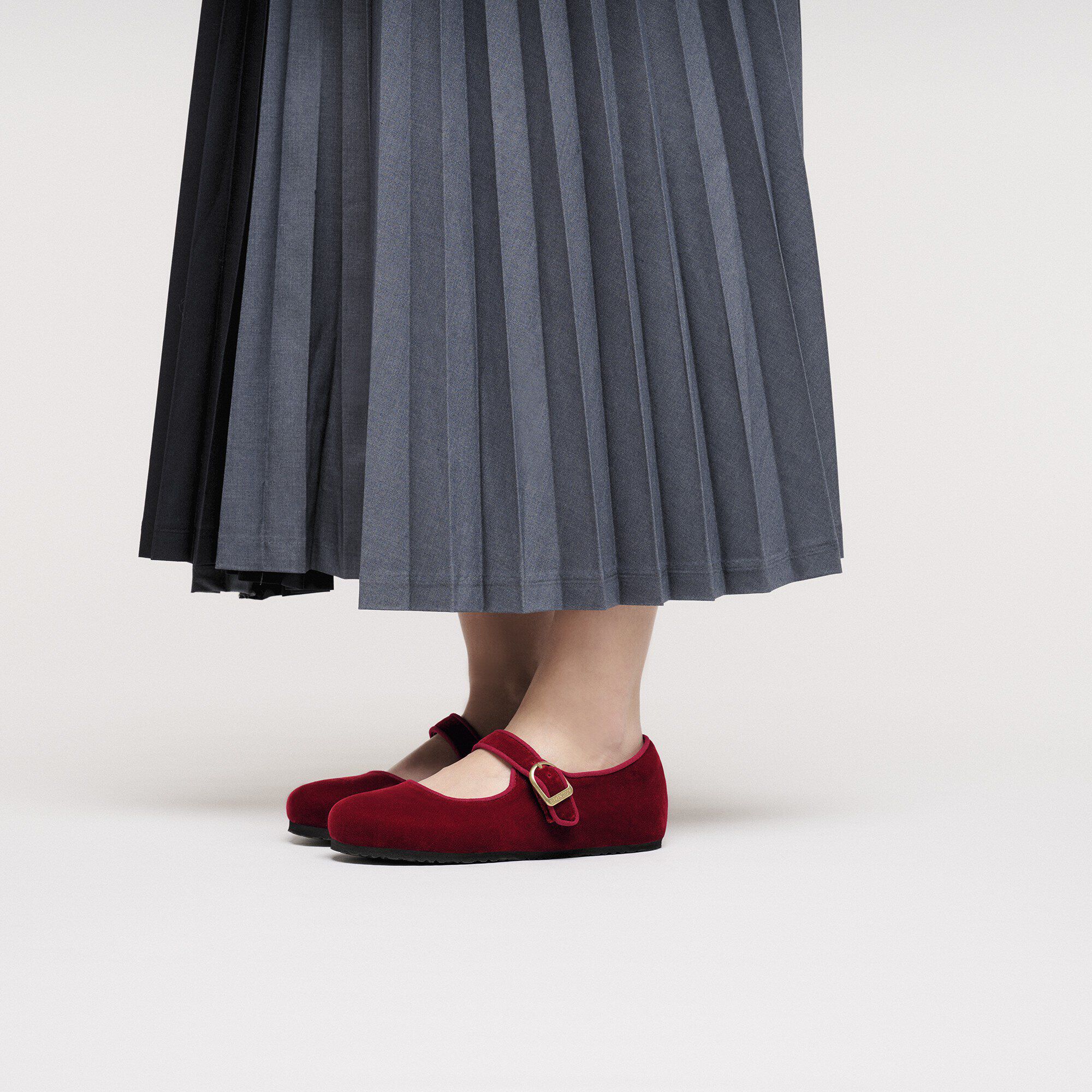 Santa Clarita Velours with a female model image num&eacute;ro 8
