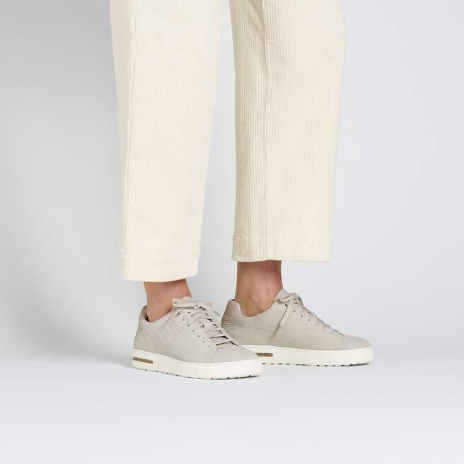 Bend Low Suede Embossed