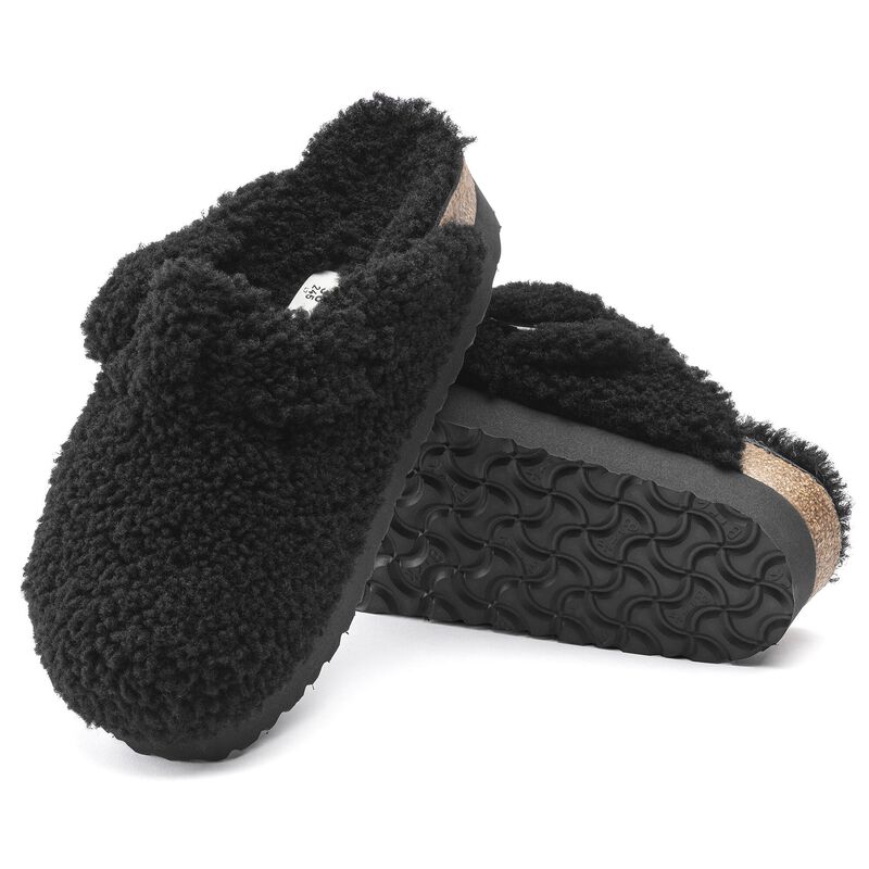 BIRKENSTOCK Boston Big Buckle Platform Fur Teddy Black Lounge Fit detail
