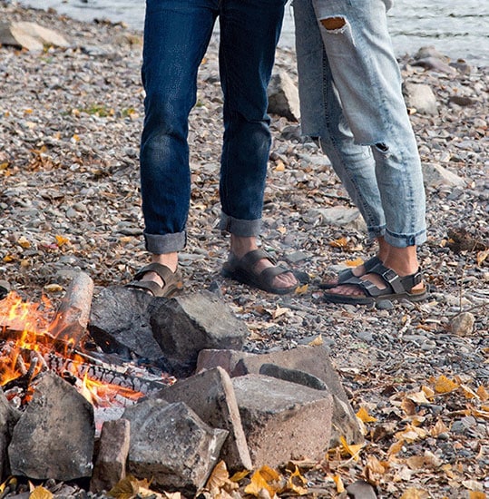 hiking in birkenstocks