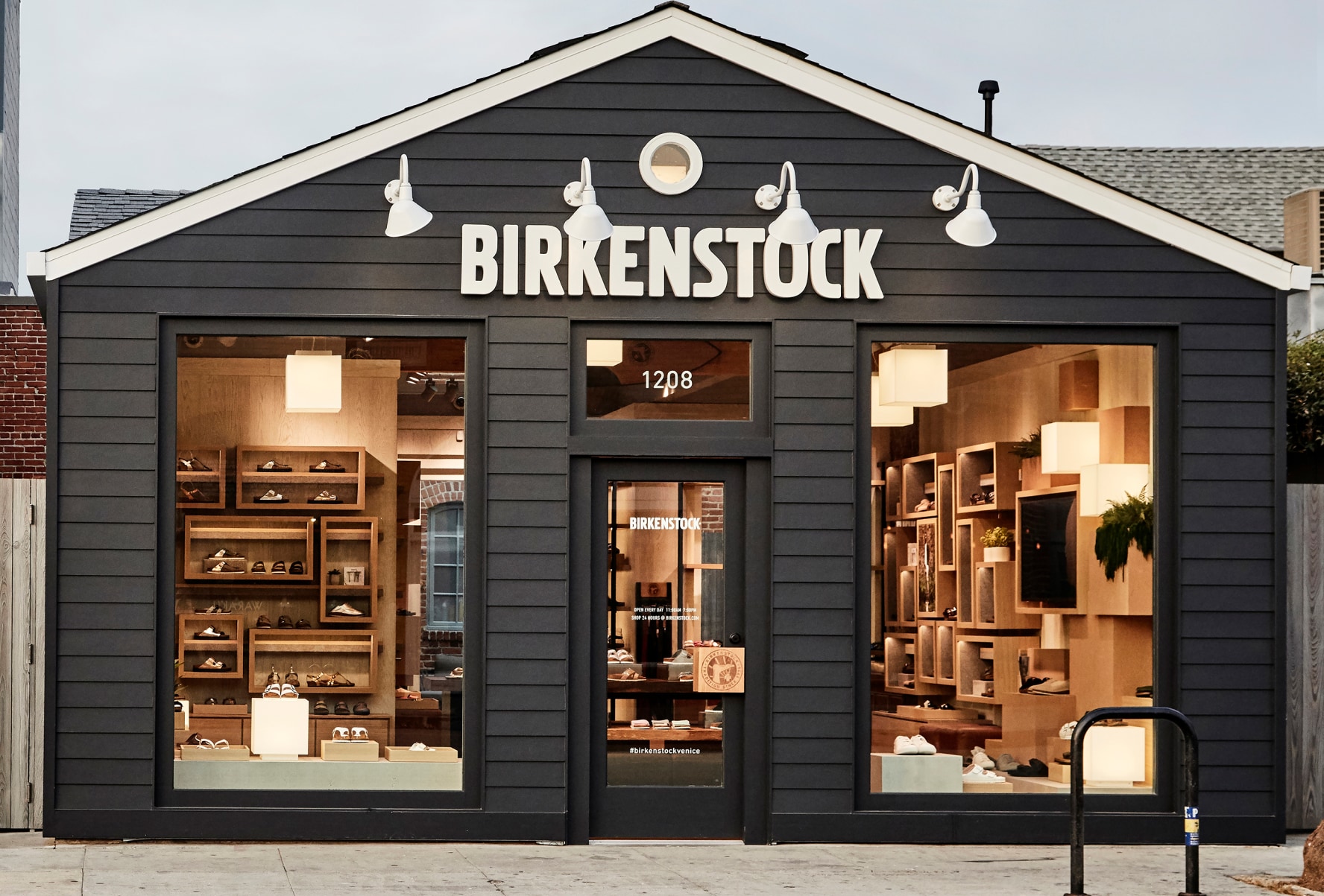 Store Venice CA