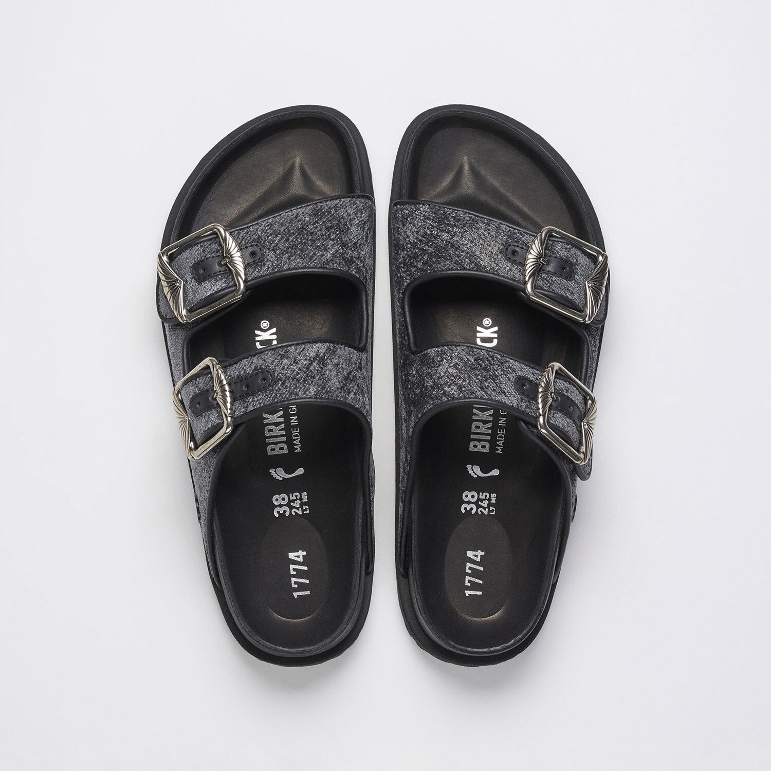 1774 Arizona Velvet Velvet in Color Aged Velvet Black | BIRKENSTOCK US