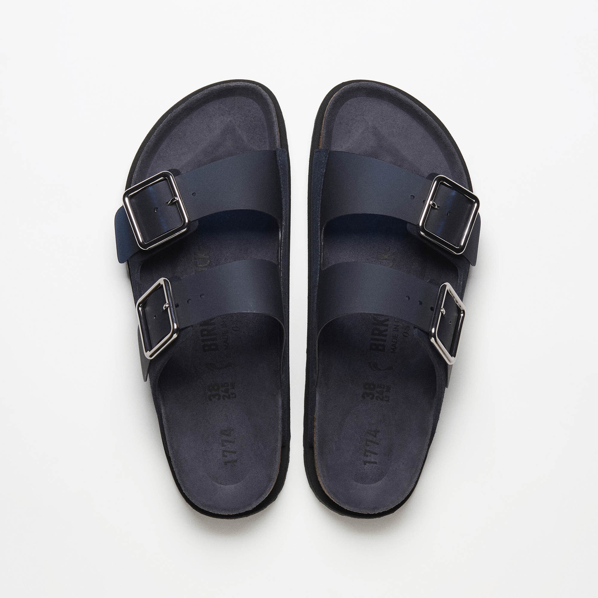 1774 Arizona Milky Synthetik in Color Dark Navy | BIRKENSTOCK Oman
