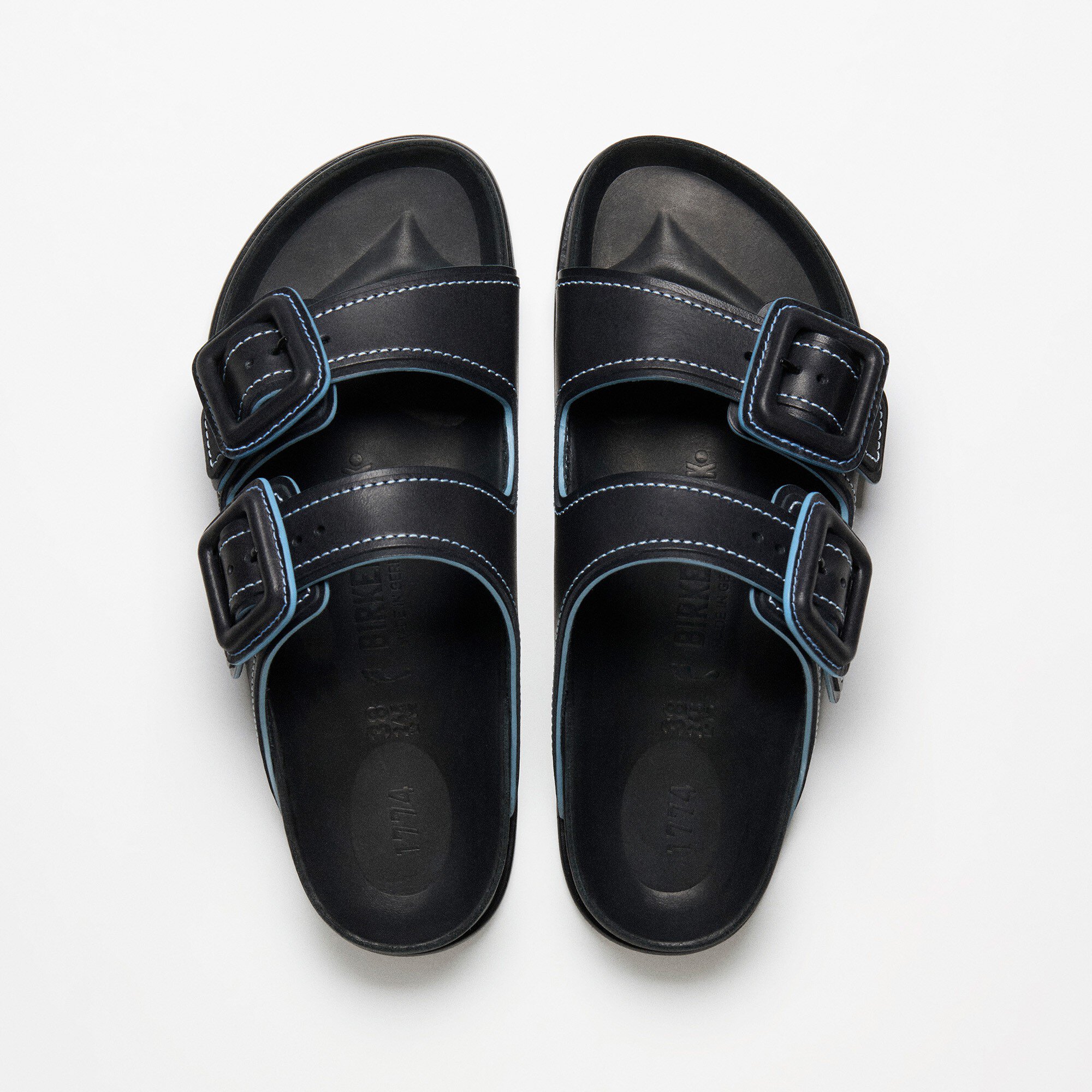 1774 Limited Edition Arizona Natural Leather in Color Black