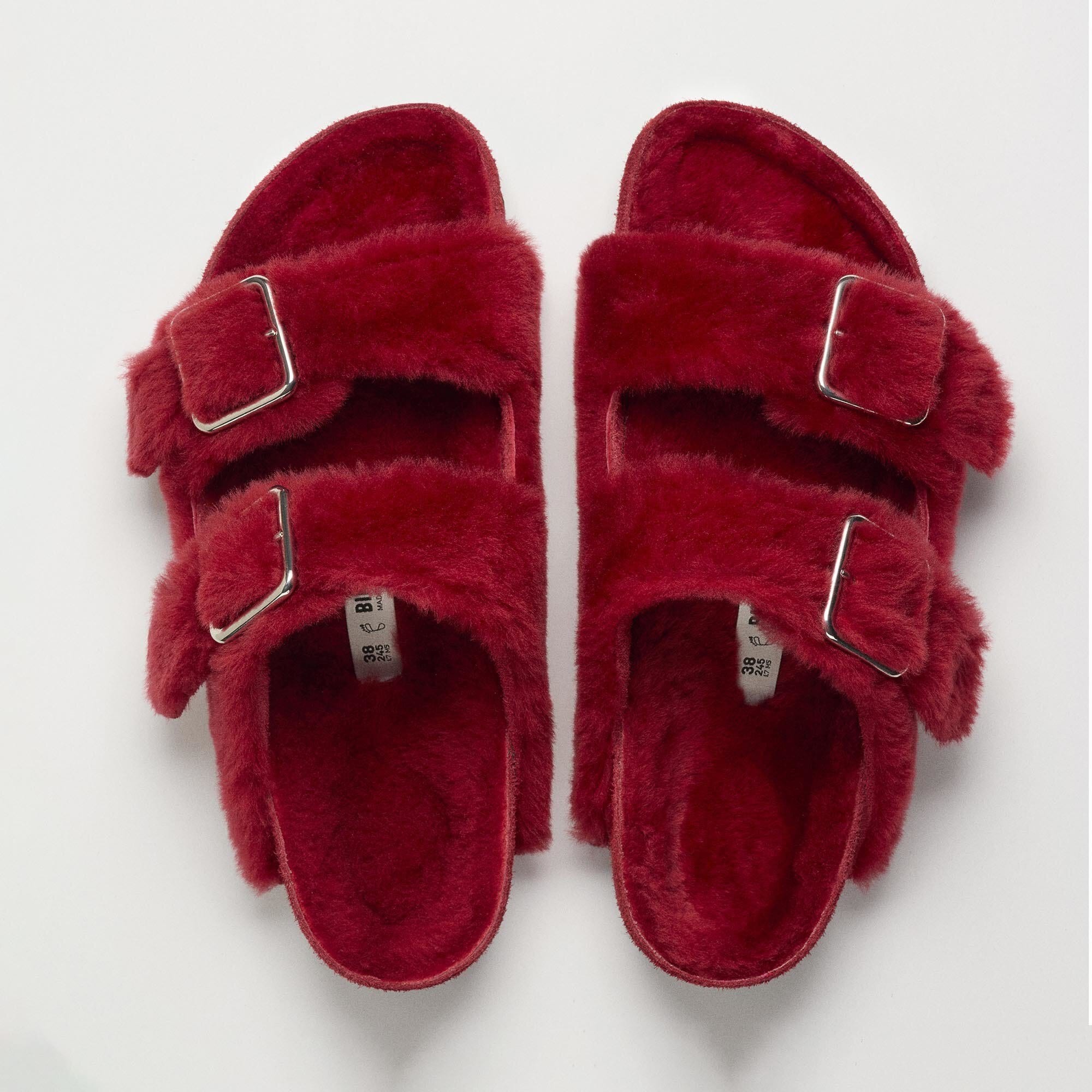 1774 Arizona Shearling Fur in Color red | BIRKENSTOCK Luxembourg