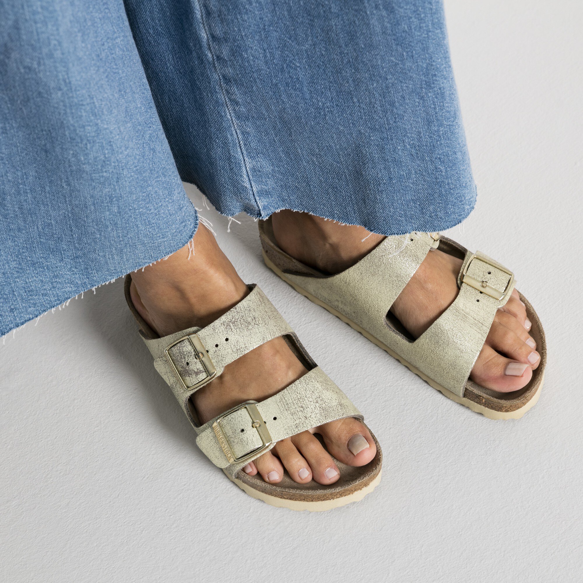 birkenstock arizona washed metallic rose gold