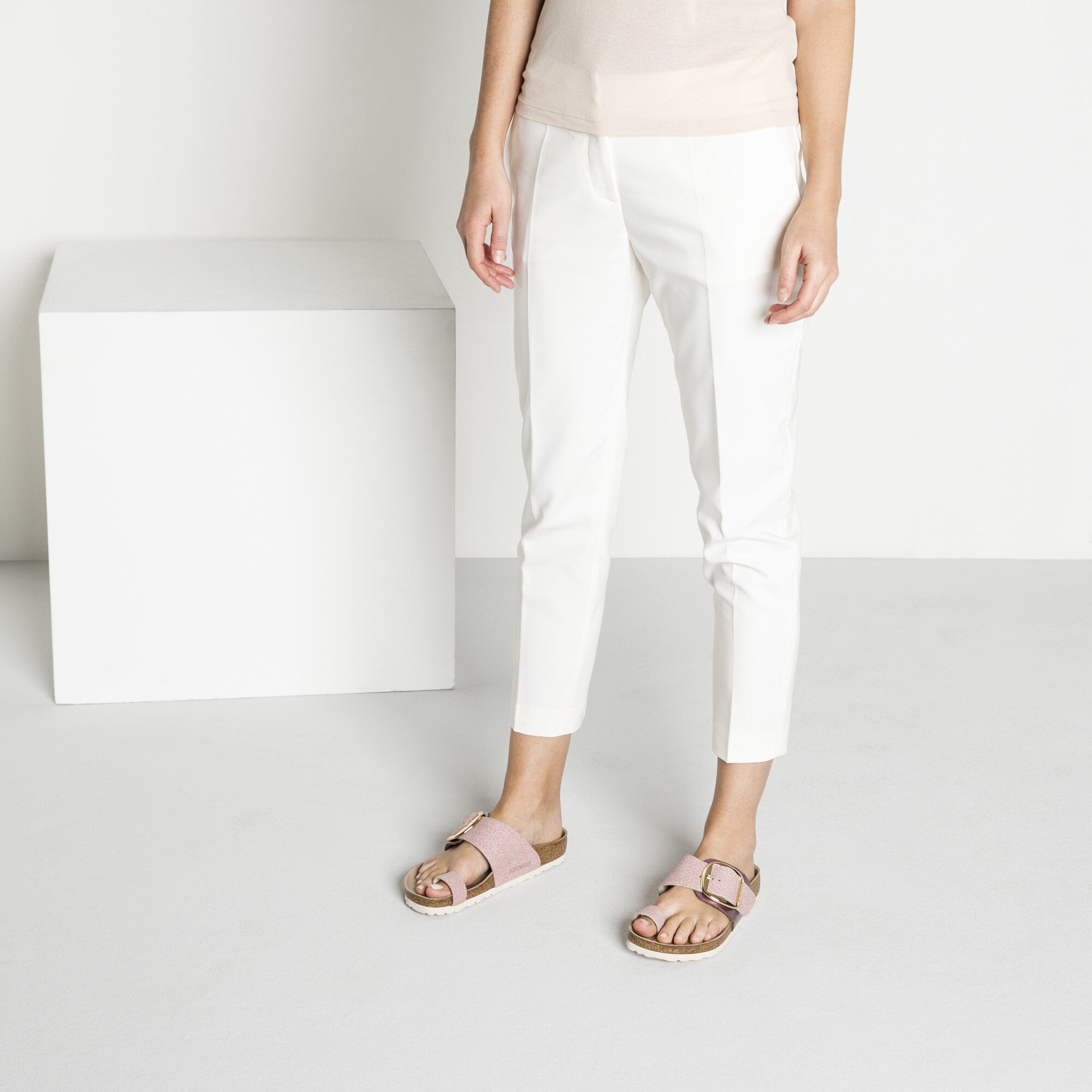 madrid big buckle light rose normal
