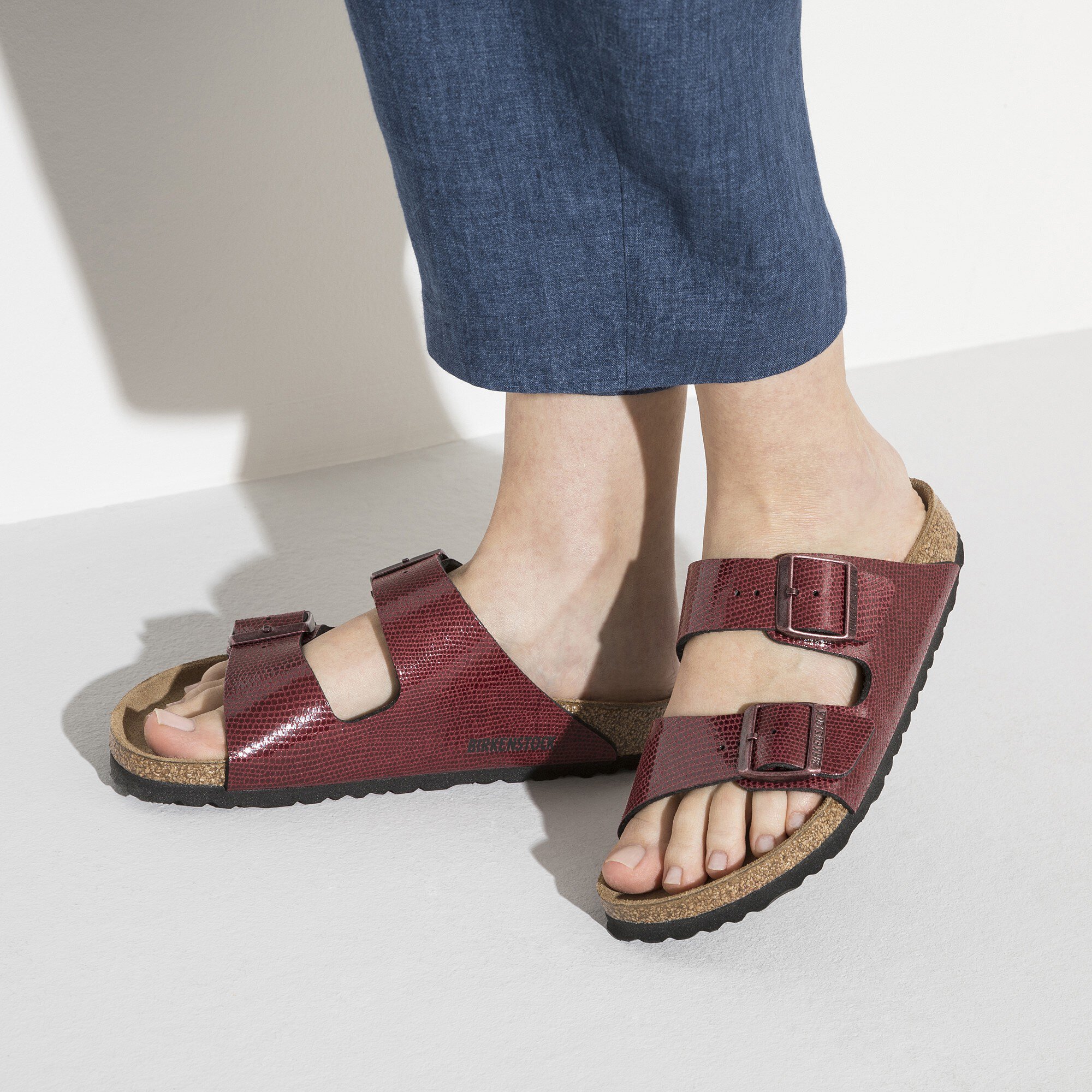 Birkenstock arizona burgundy 2025
