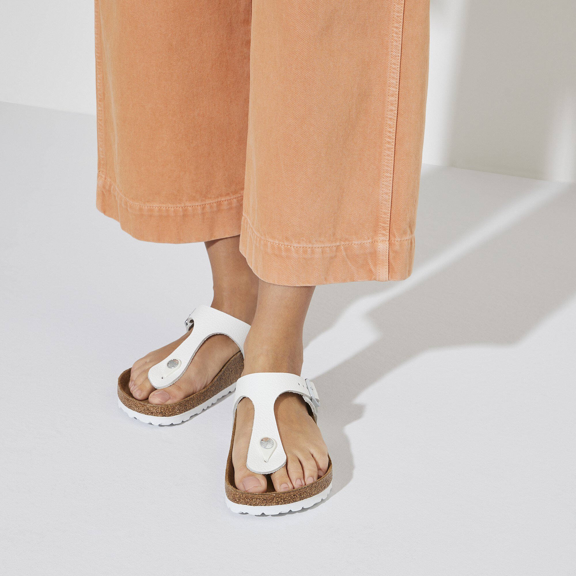 Gizeh Leather White BIRKENSTOCK