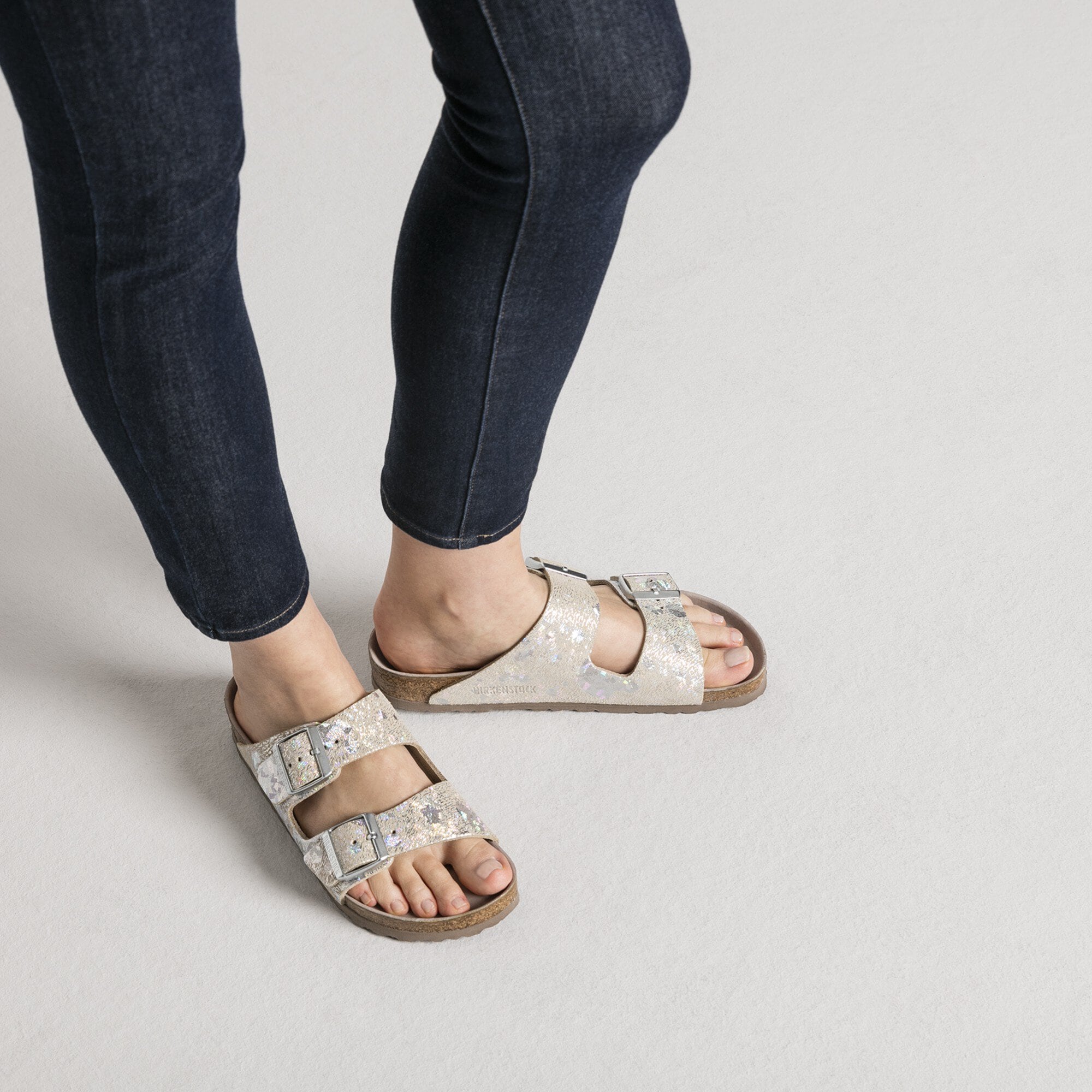 Arizona Leather Spotted Metallic Silver | BIRKENSTOCK