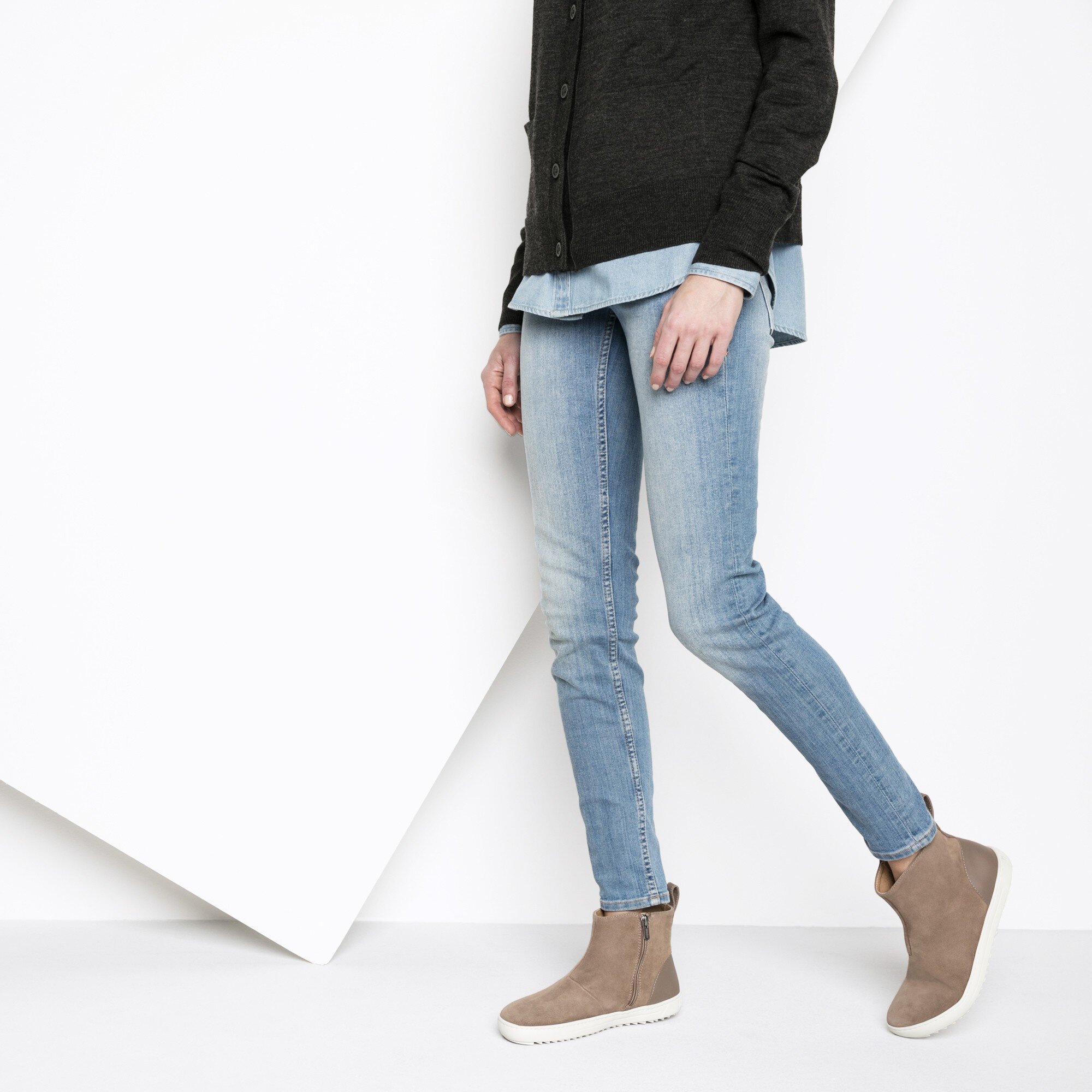 madrid big buckle pearl white