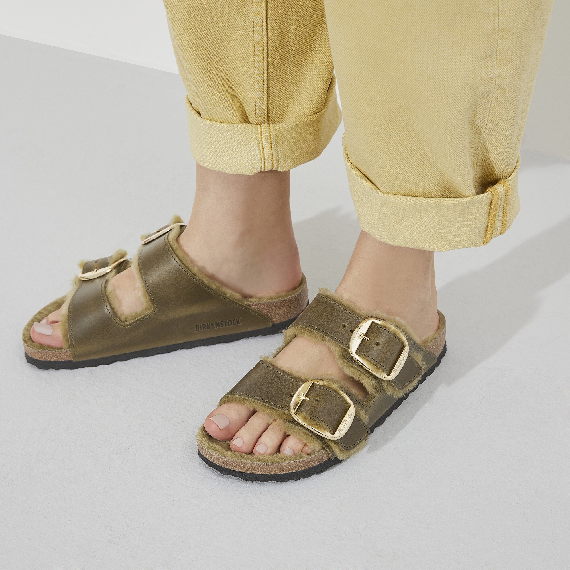 Arizona Big Buckle Shearling Natural Leather Oiled Olive BIRKENSTOCK