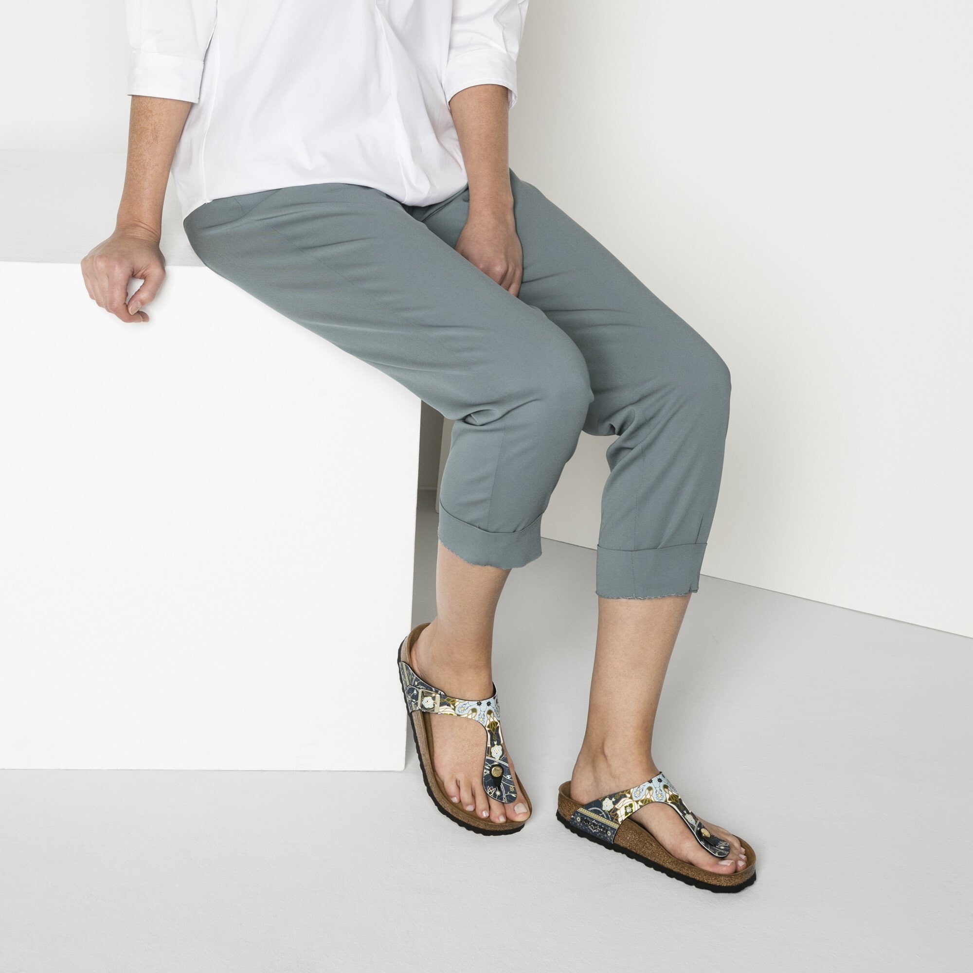 birkenstock gizeh ancient mosaic blue