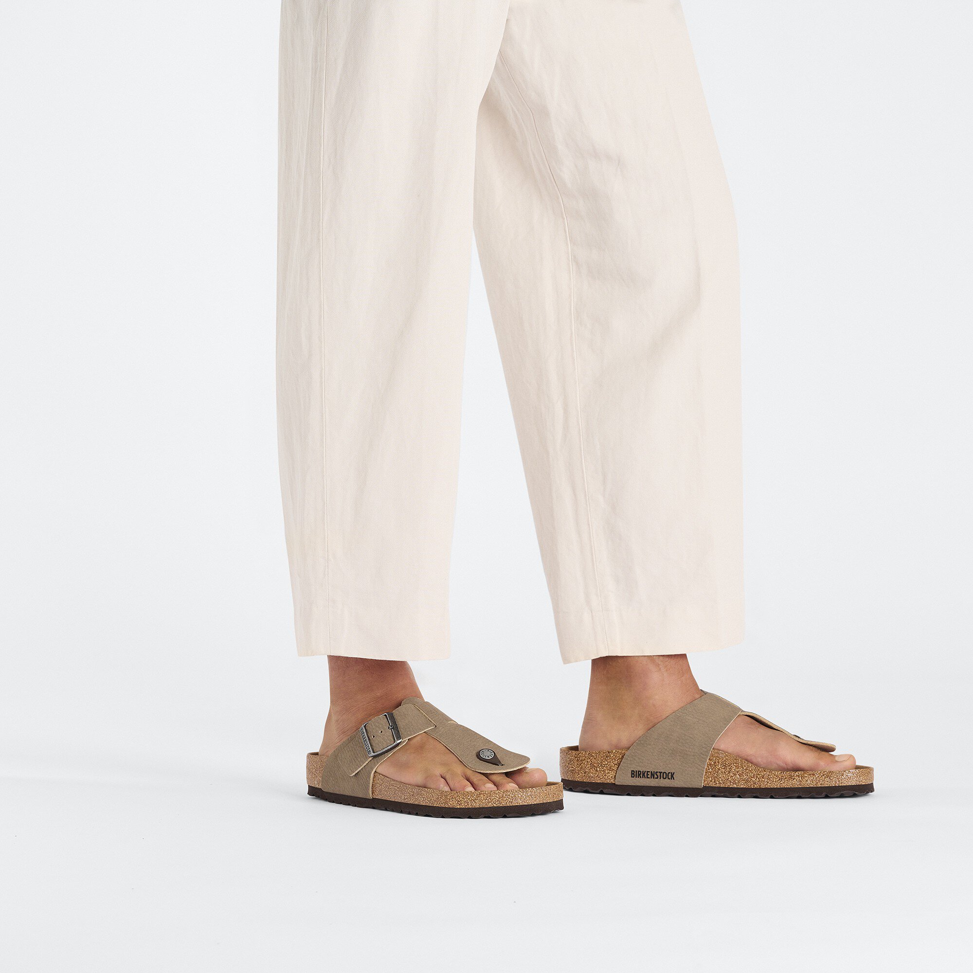 Medina Vegan Microfiber Desert Dust Gray Taupe/Brown