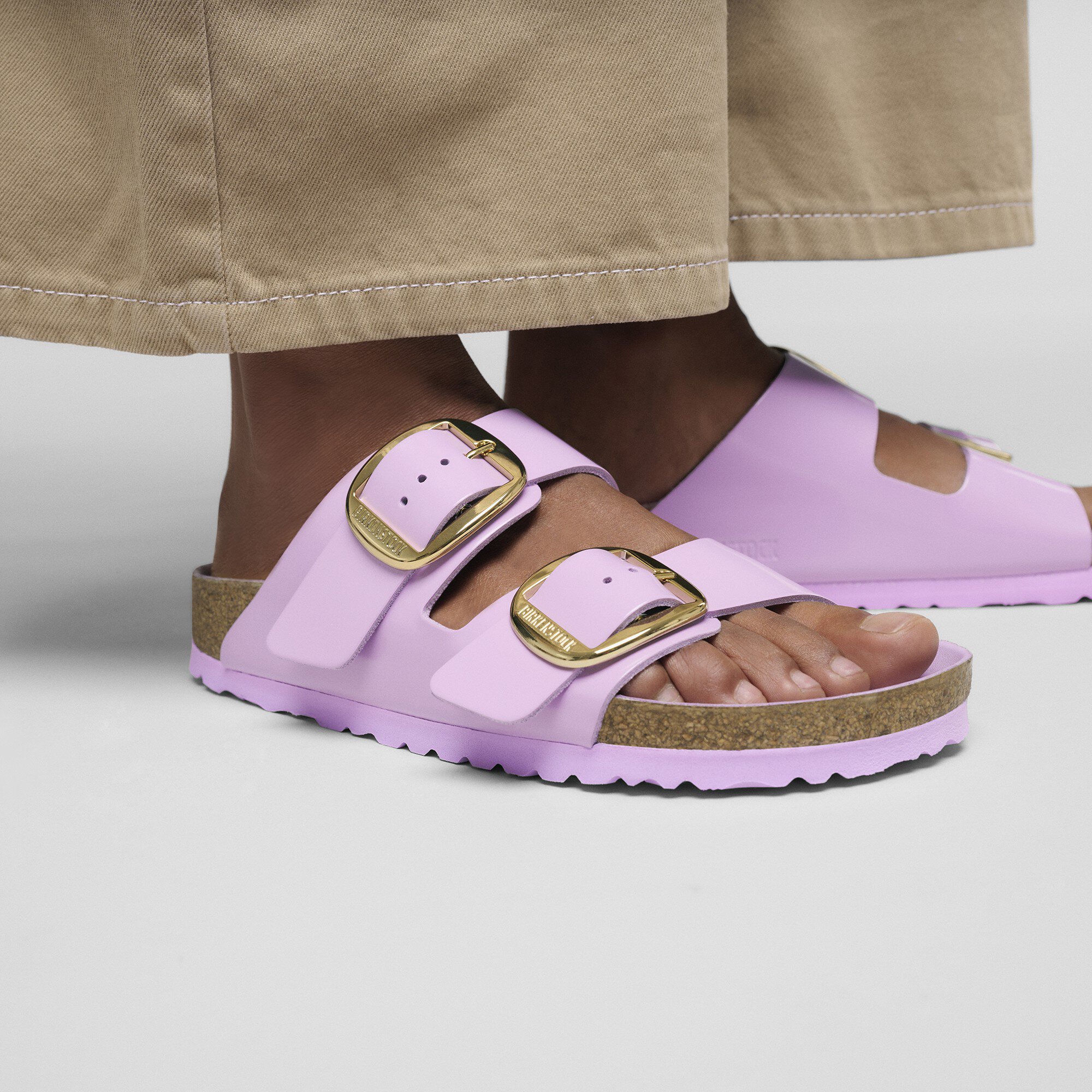 靴 BIRKENSTOCK ARIZONA Arizona Big Buckle Natural Leather Patent High-Shine New