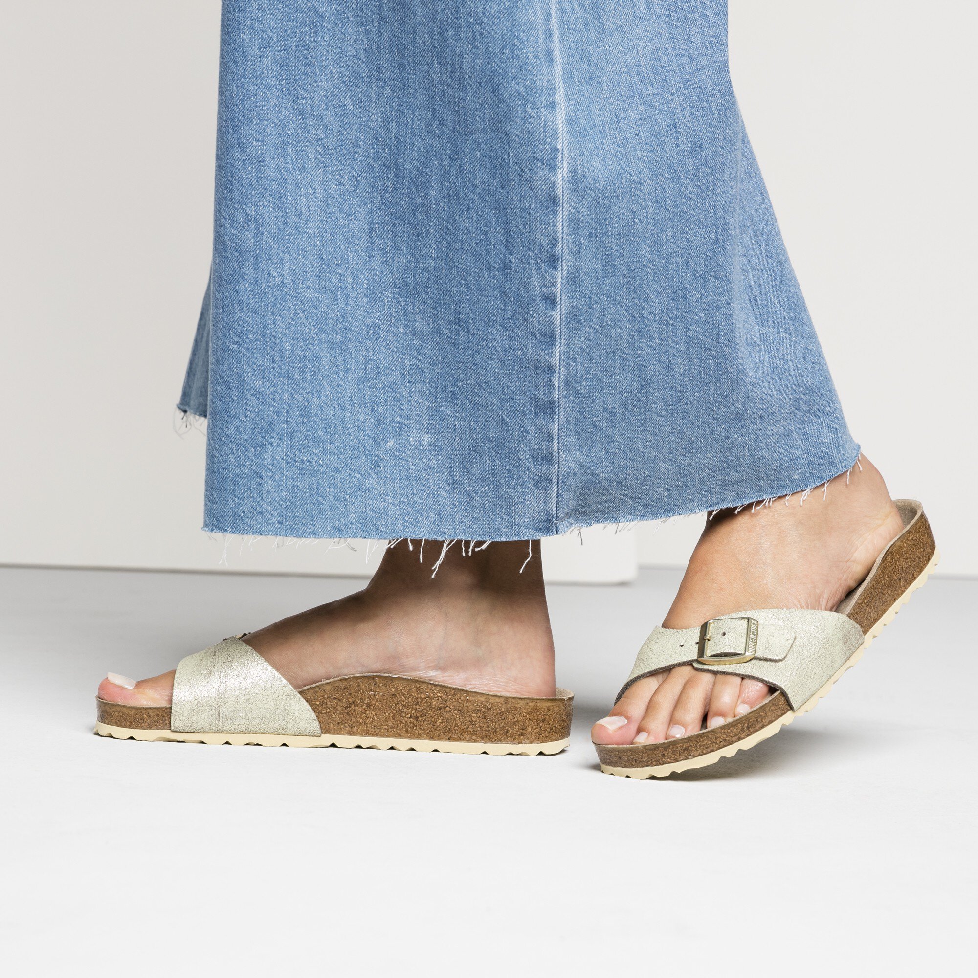 birkenstock washed metallic cream gold