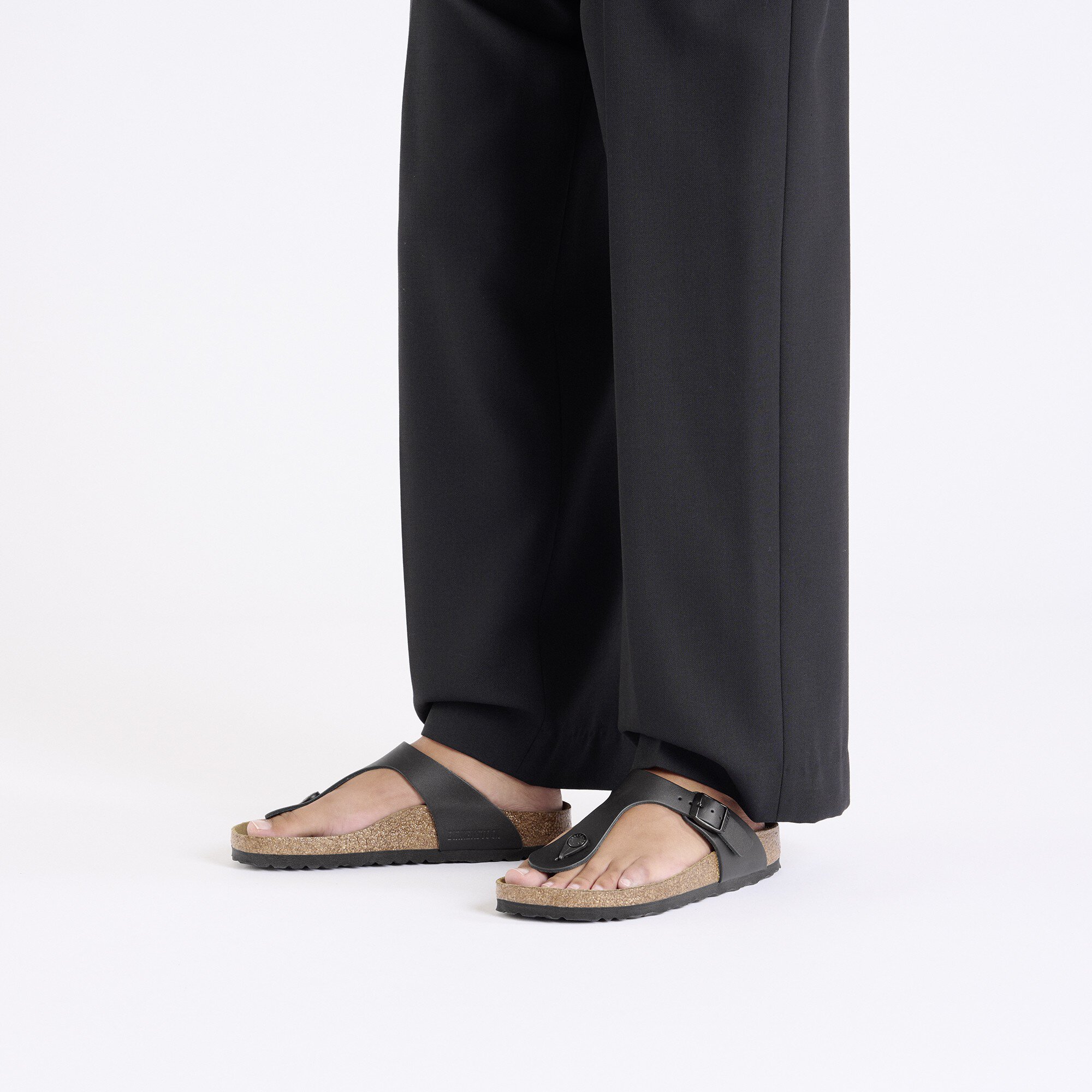 Gizeh / ギゼ スムースレザー ブラック | BIRKENSTOCK