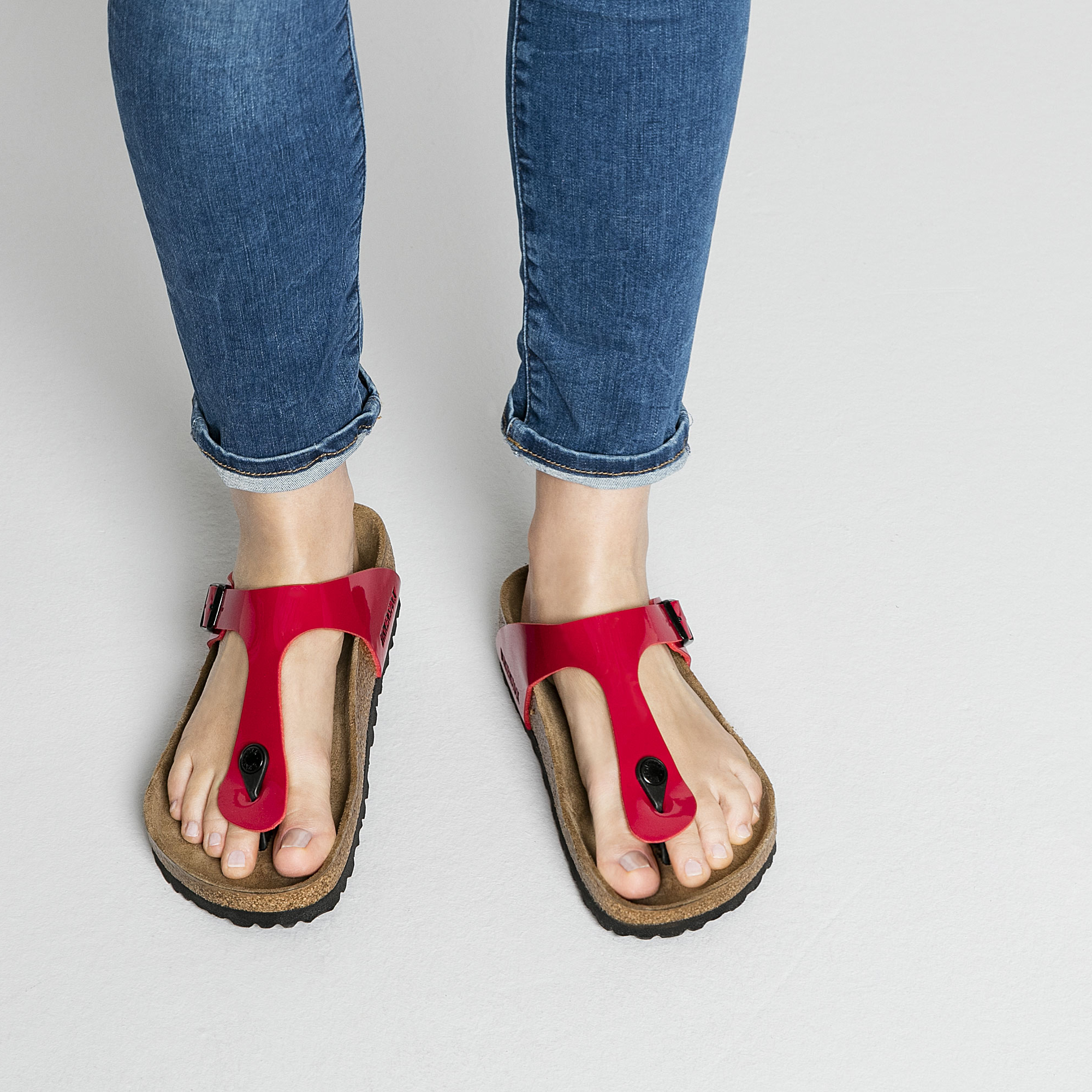 birkenstock gizeh red patent leather
