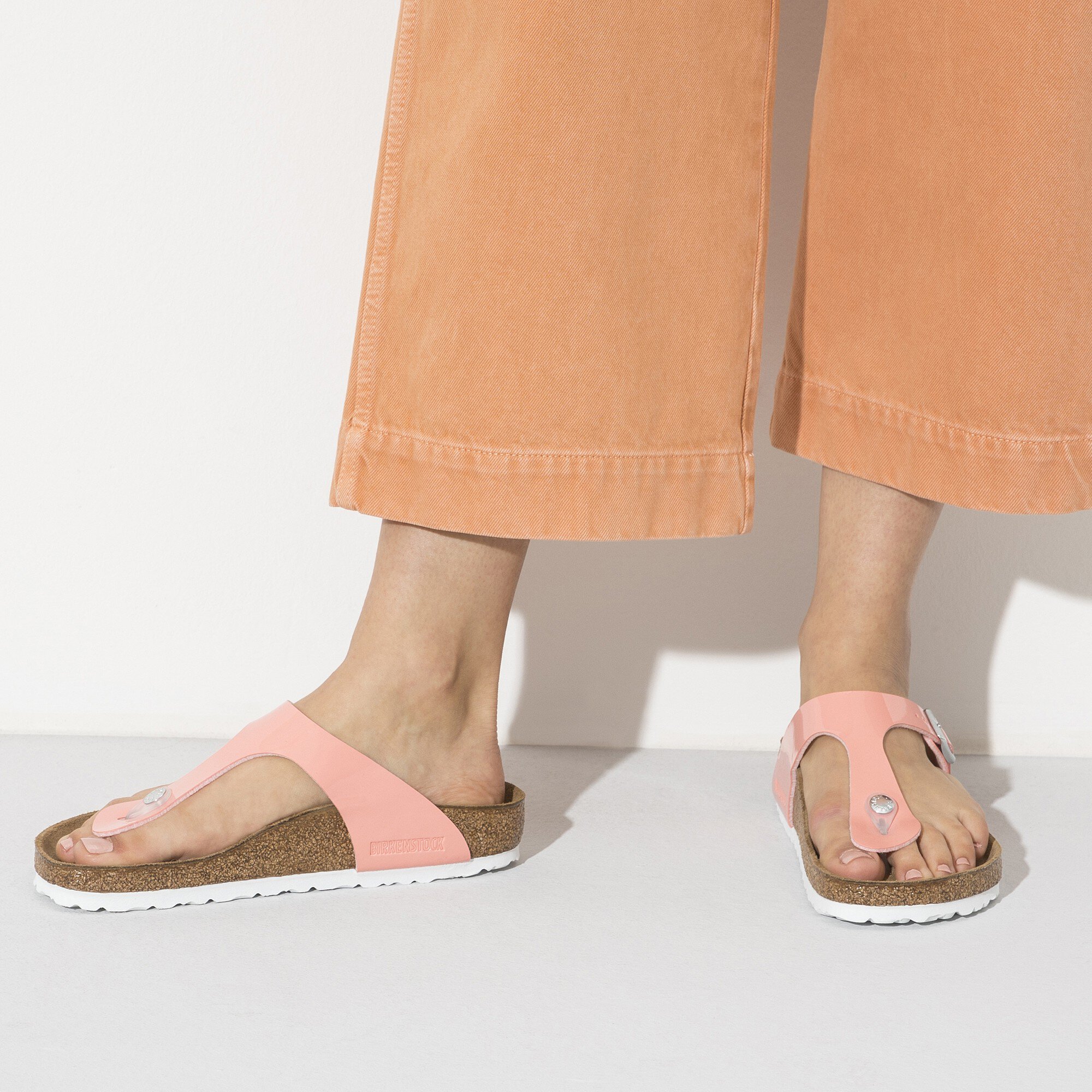 birkenstock gizeh coral