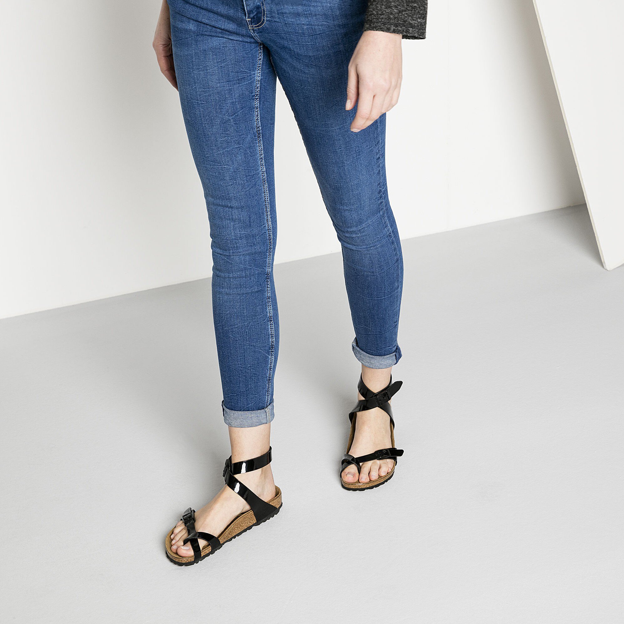 birkenstock yara black