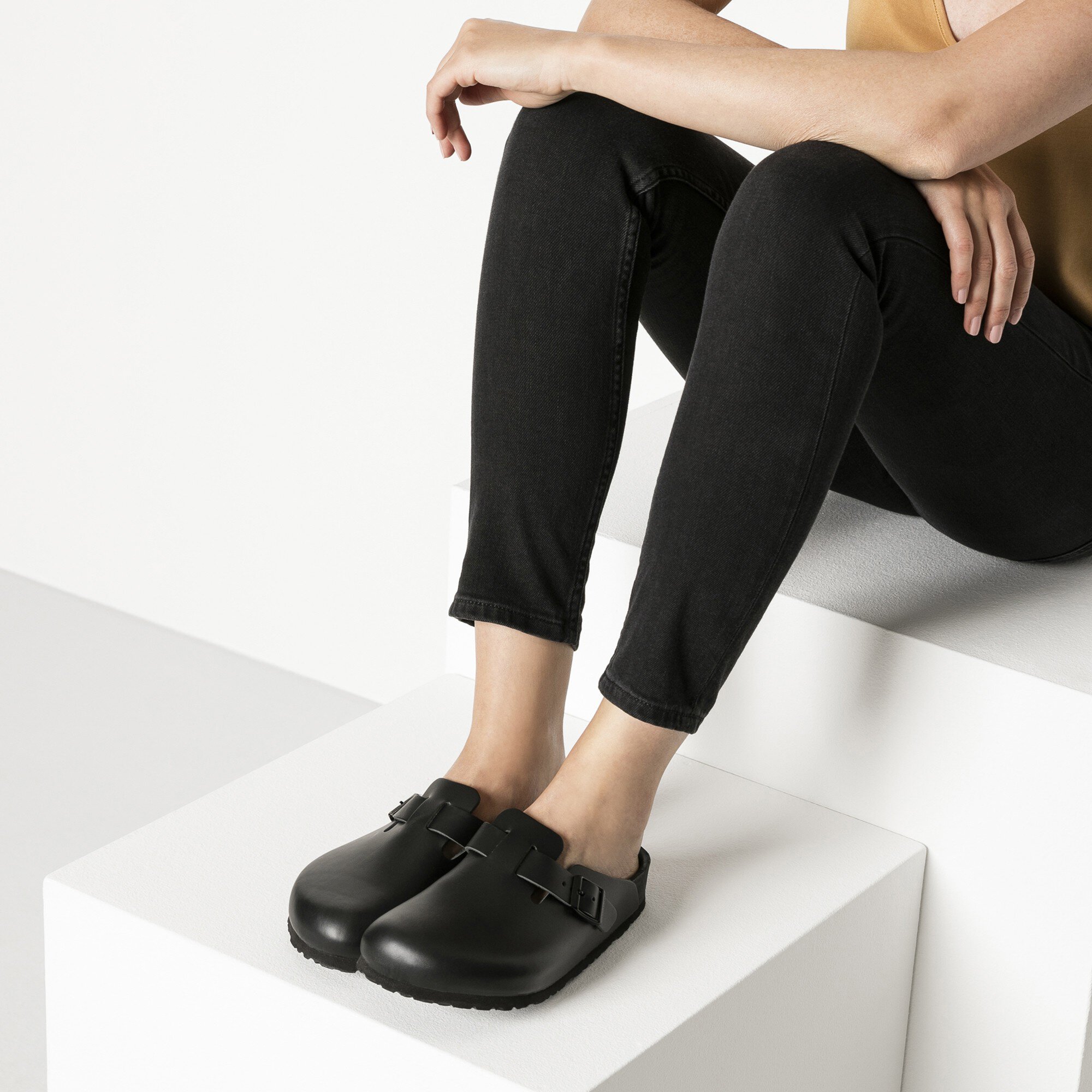 black birkenstock clogs