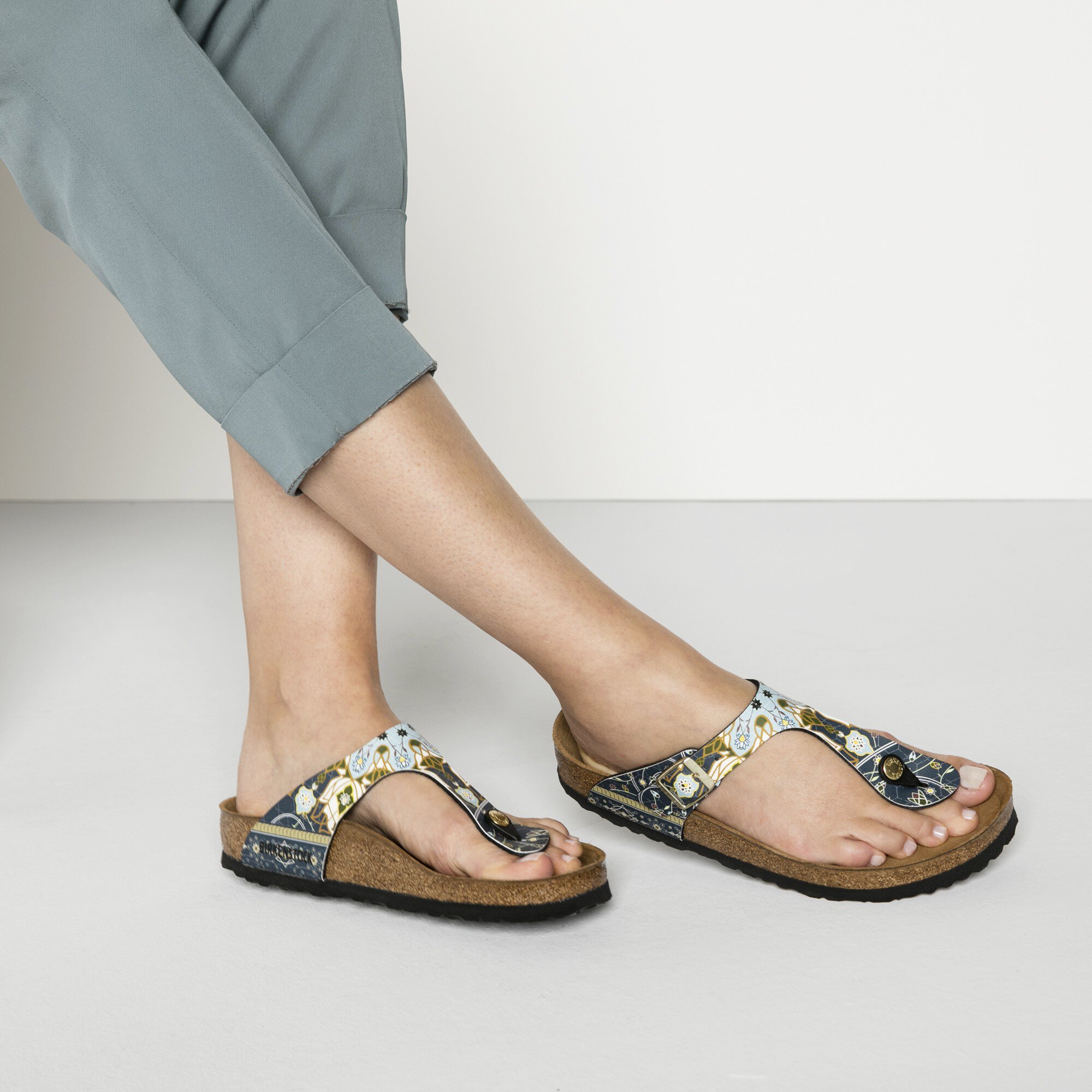 white strappy sandals low heel