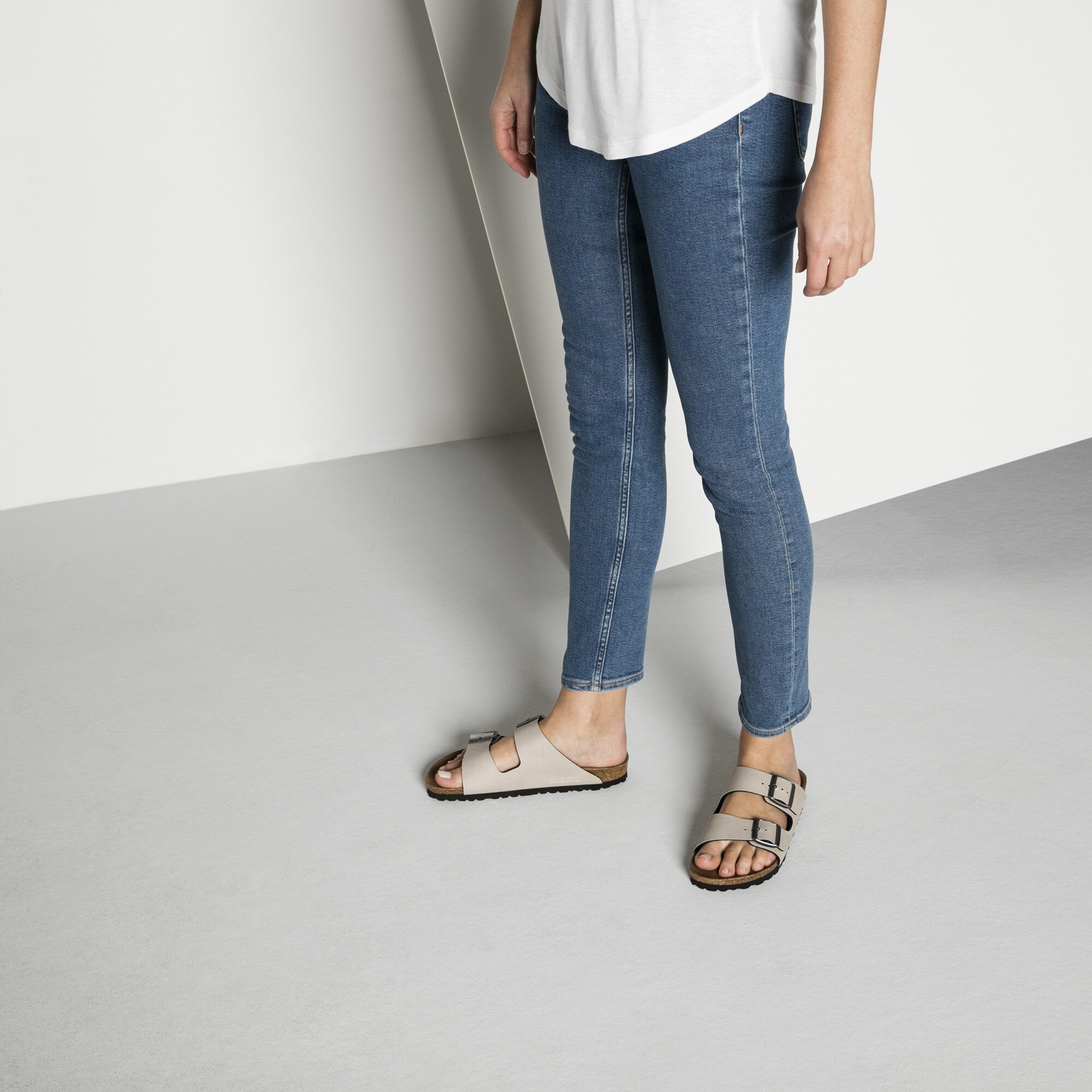 birkenstock electric metallic magenta