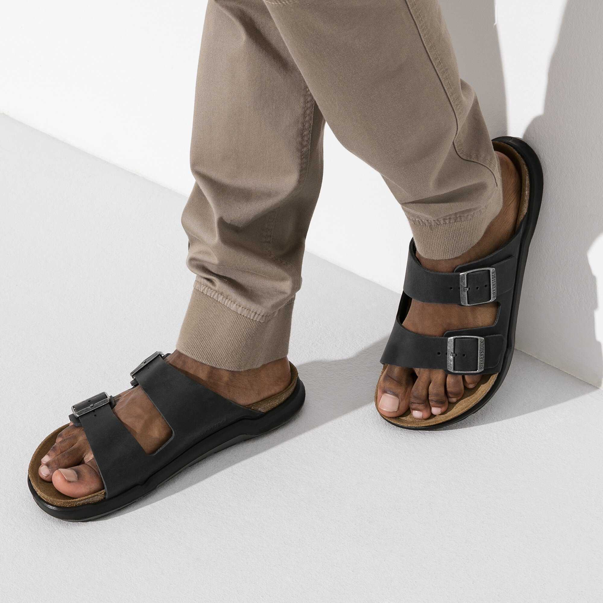 massa streepje beschaving Arizona Rugged Men Oiled Leather Black | BIRKENSTOCK