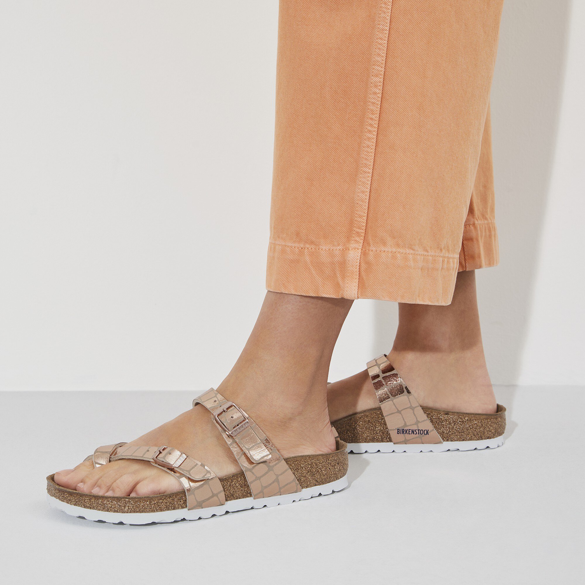 Birkenstock Arizona Gator Gleam Two-Strap Comfort Sandal - Metallic - 7/7.5