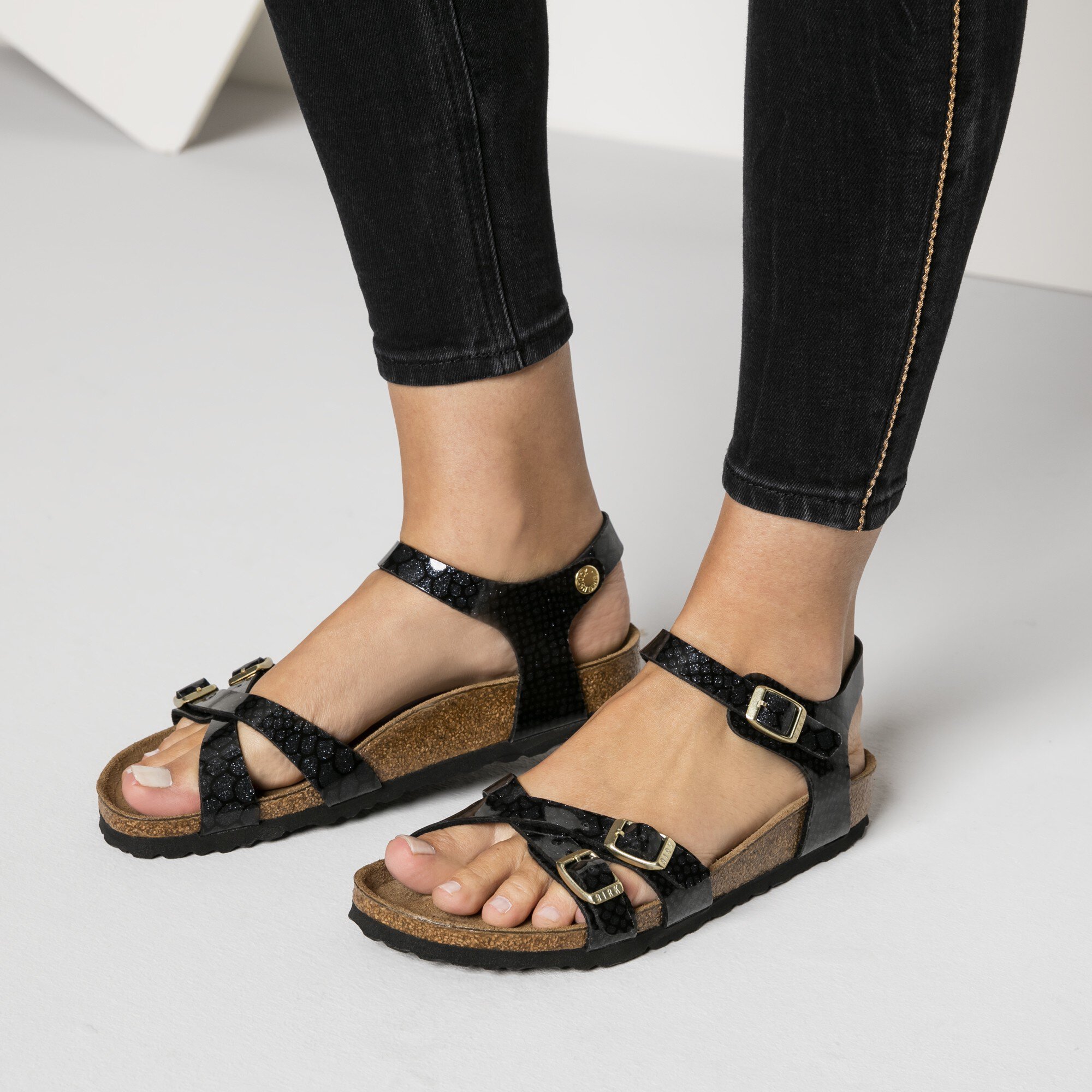 birkenstock arizona magic snake black