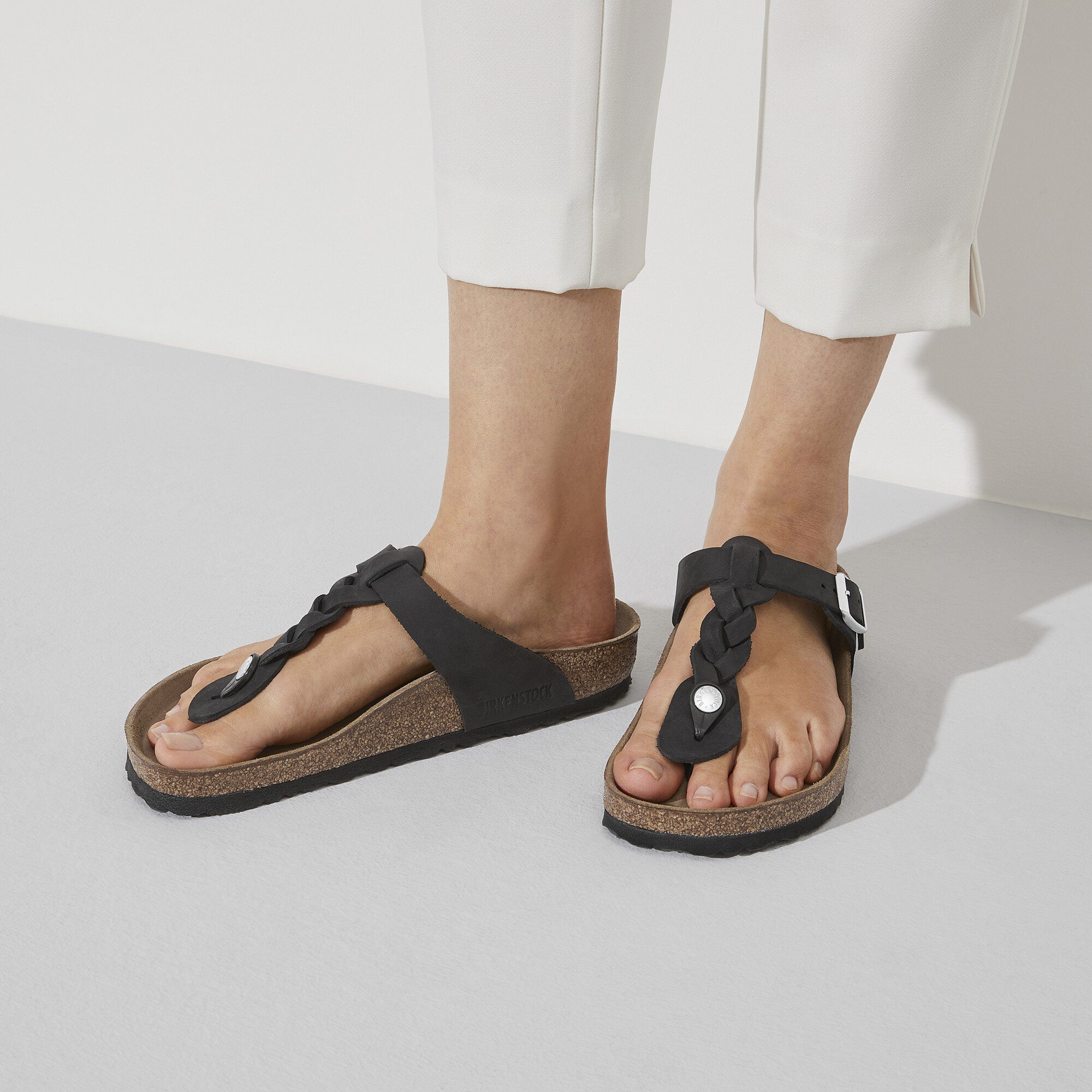 Geelachtig Lenen Paragraaf Gizeh Oiled Leather Black | BIRKENSTOCK