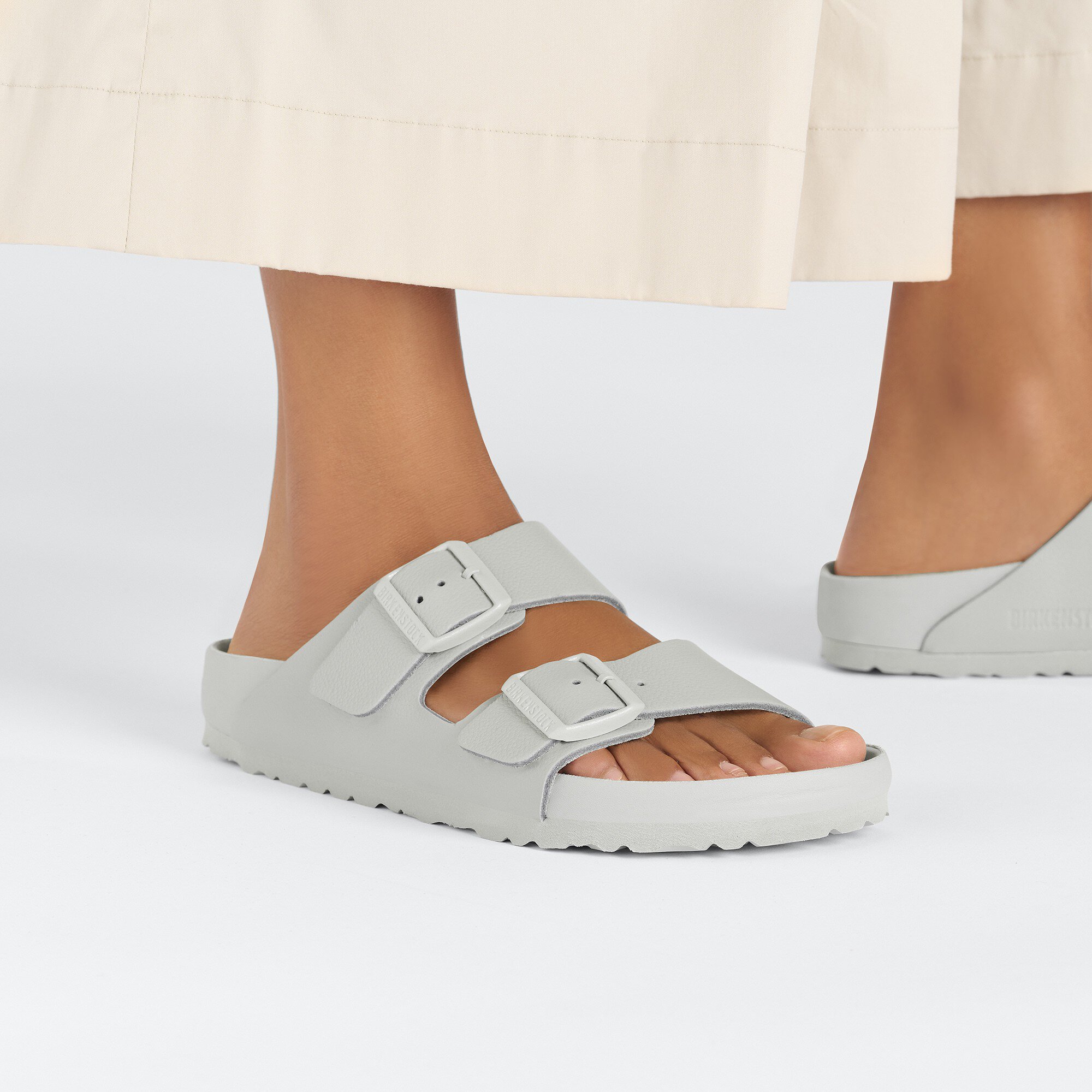 ビルケンシュトックBIRKENSTOCK】未使用/ソーンダース/エナメル